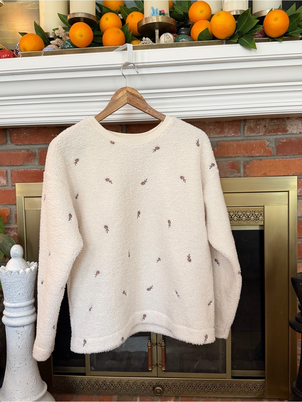 Cream Sherpa Pullover with Floral Embroidery | Cozy Teddy Sweatshirt | Women M